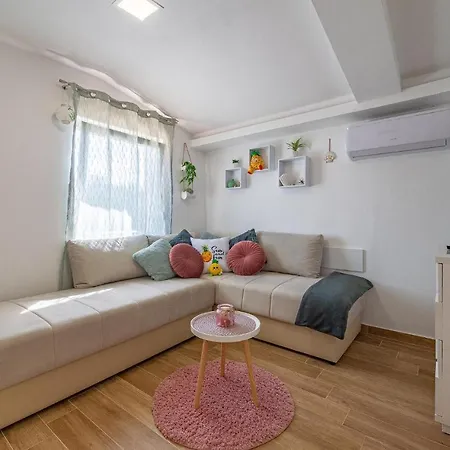 1 Bedroom Beautiful In Vir