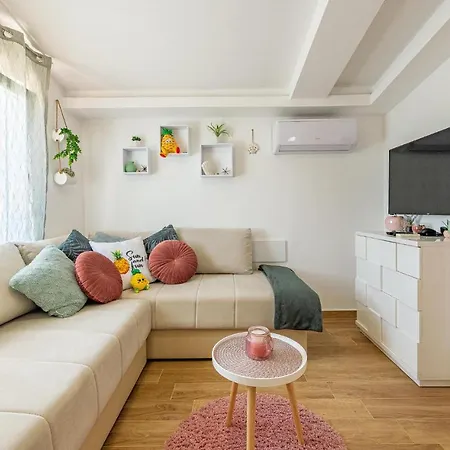 1 Bedroom Beautiful In Vir